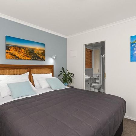 The Village Apartment, Just Steps To The Village Shops, Bars And Restaurants Havelock North Luaran gambar